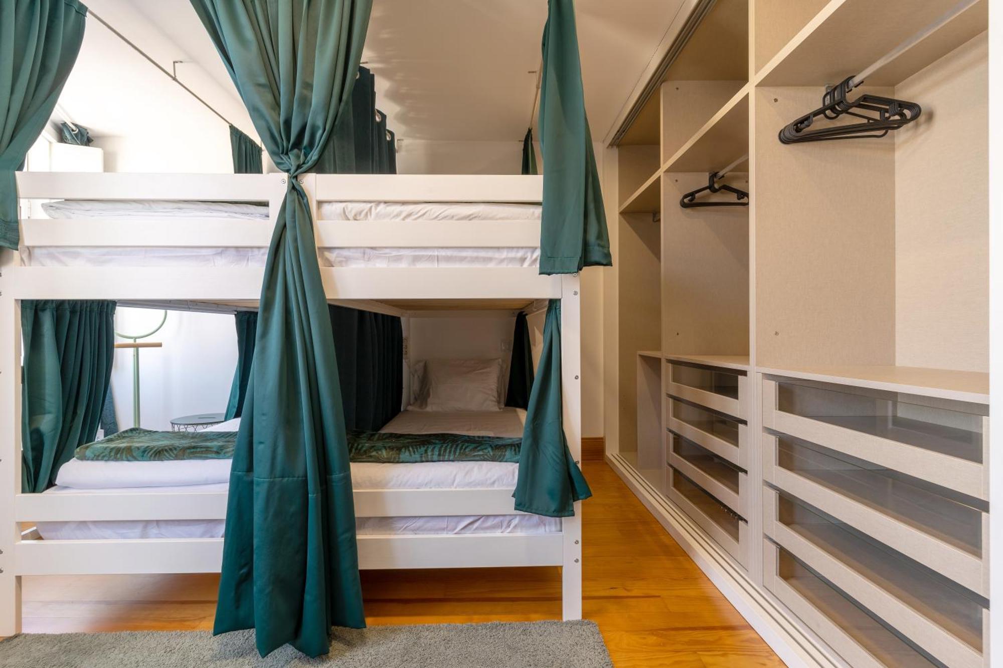 Cozy Nest Hostel Porto Kültér fotó