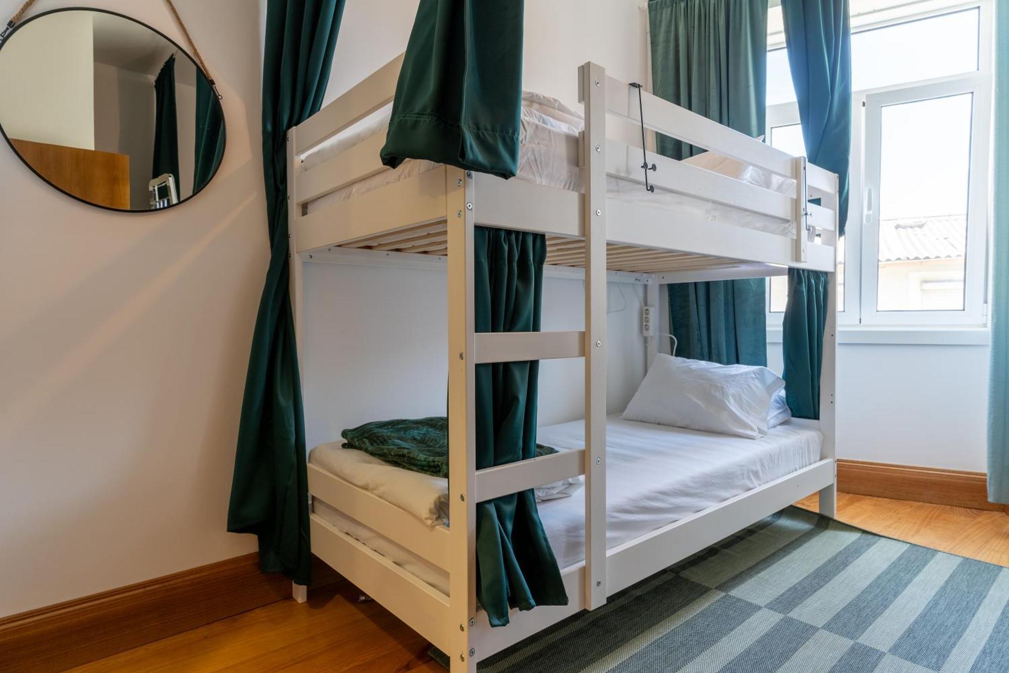 Cozy Nest Hostel Porto Kültér fotó