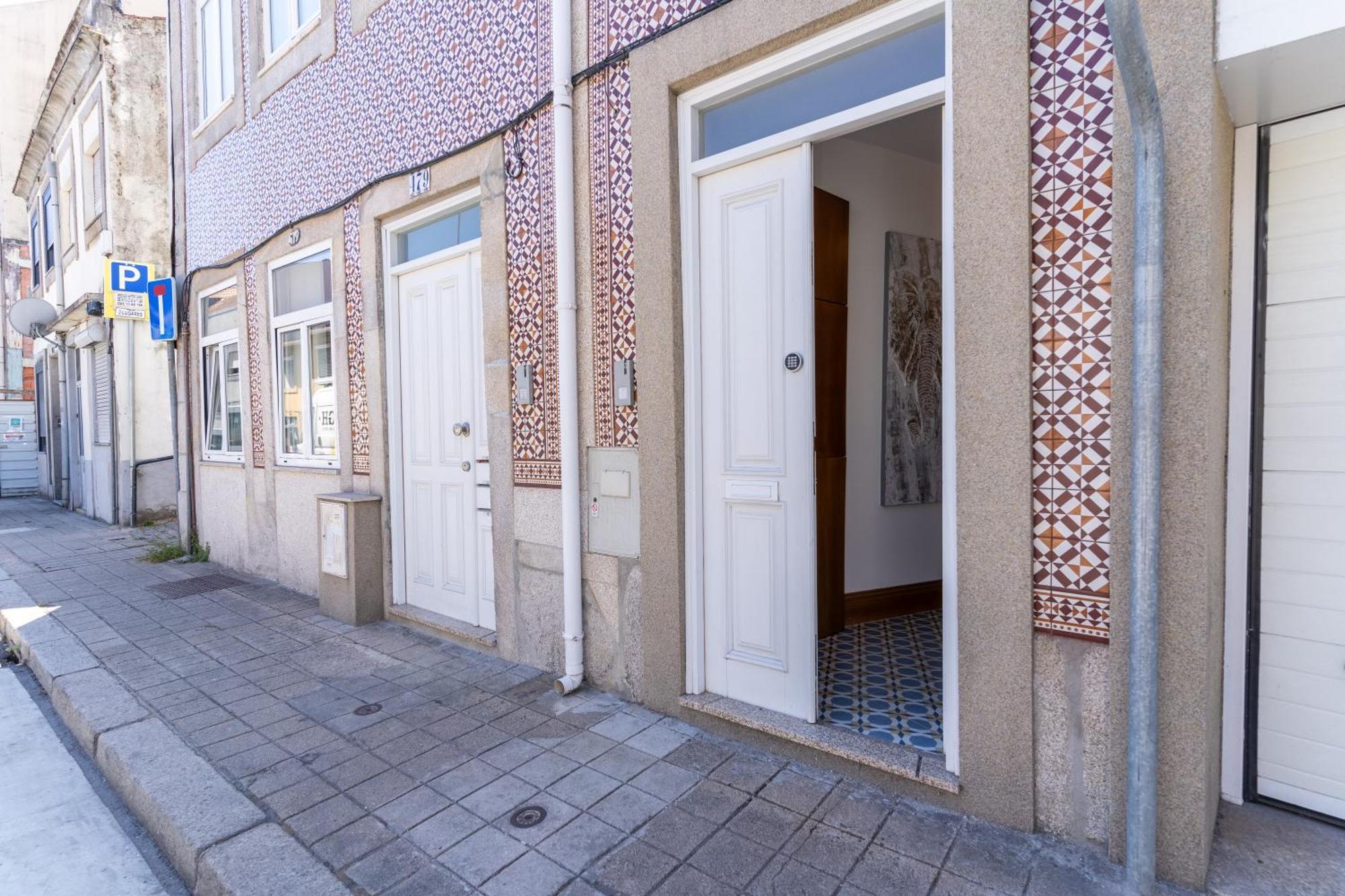 Cozy Nest Hostel Porto Kültér fotó