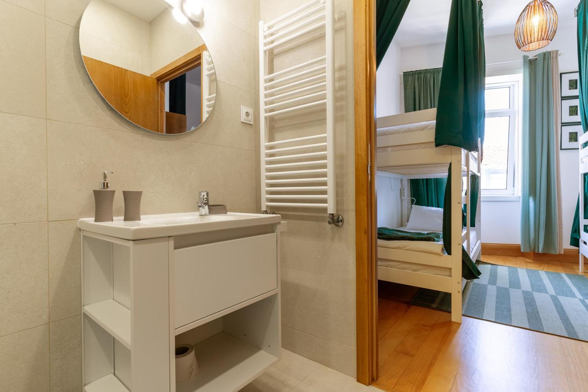 Cozy Nest Hostel Porto Kültér fotó