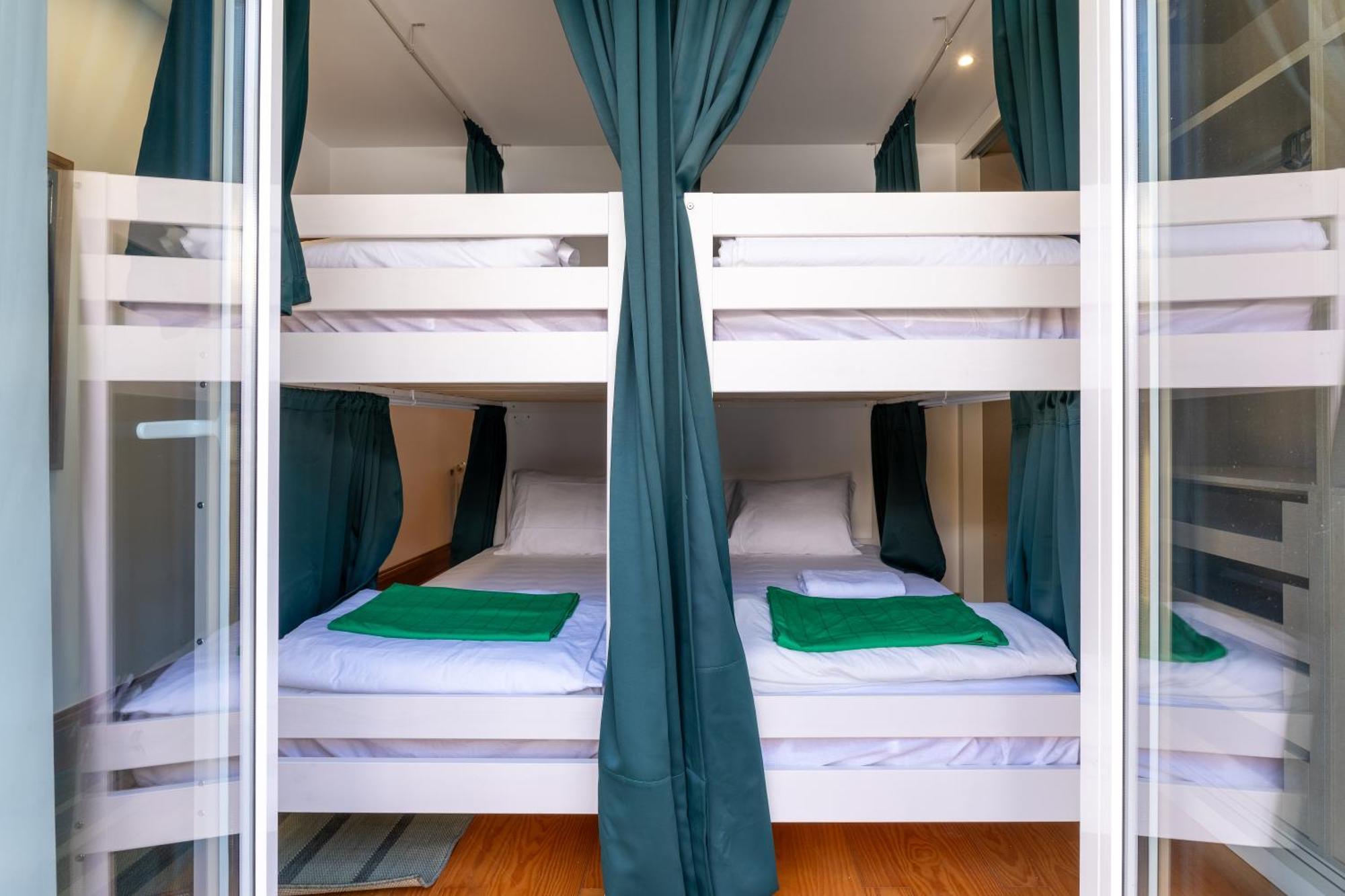 Cozy Nest Hostel Porto Kültér fotó