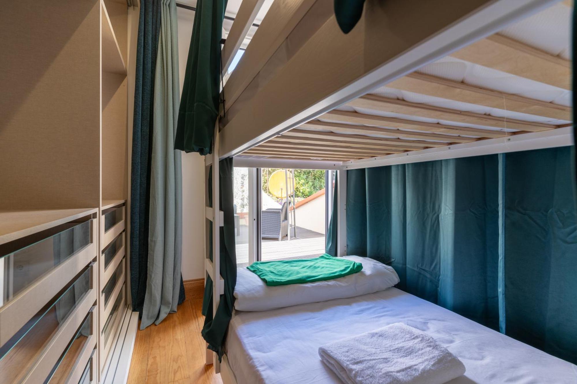 Cozy Nest Hostel Porto Kültér fotó