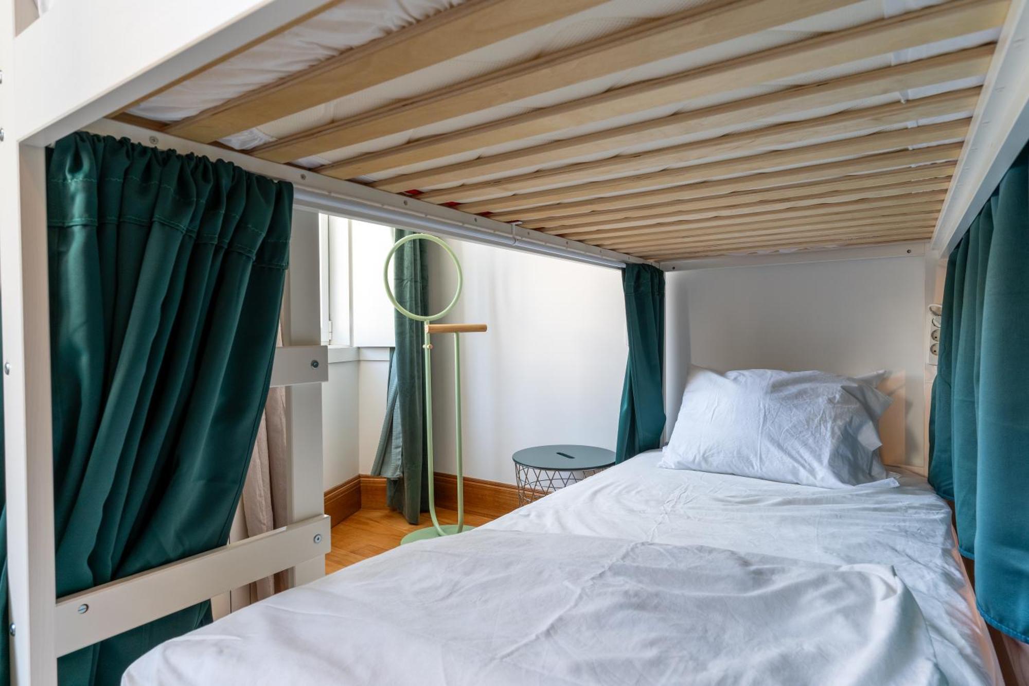 Cozy Nest Hostel Porto Kültér fotó