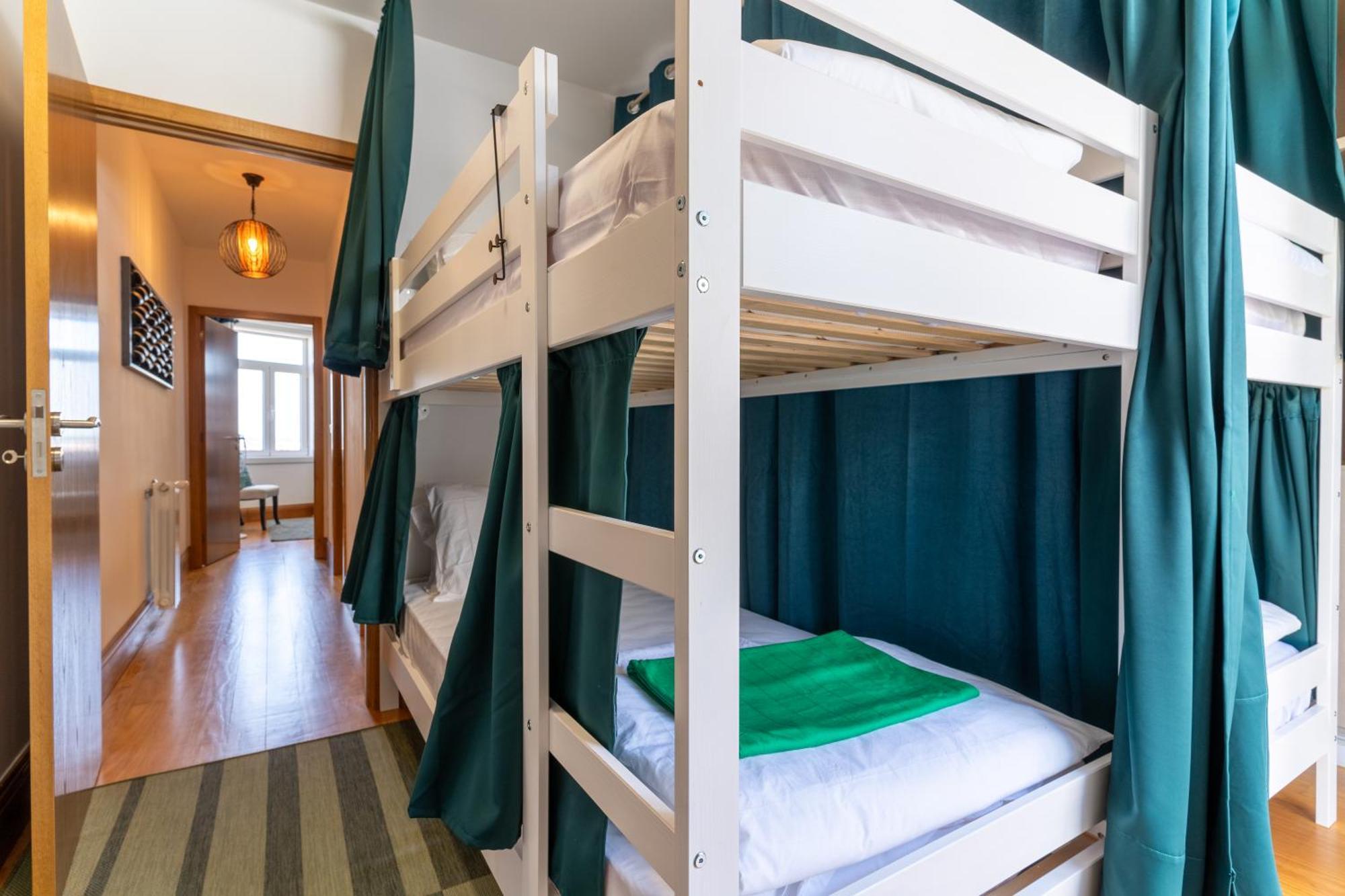 Cozy Nest Hostel Porto Kültér fotó