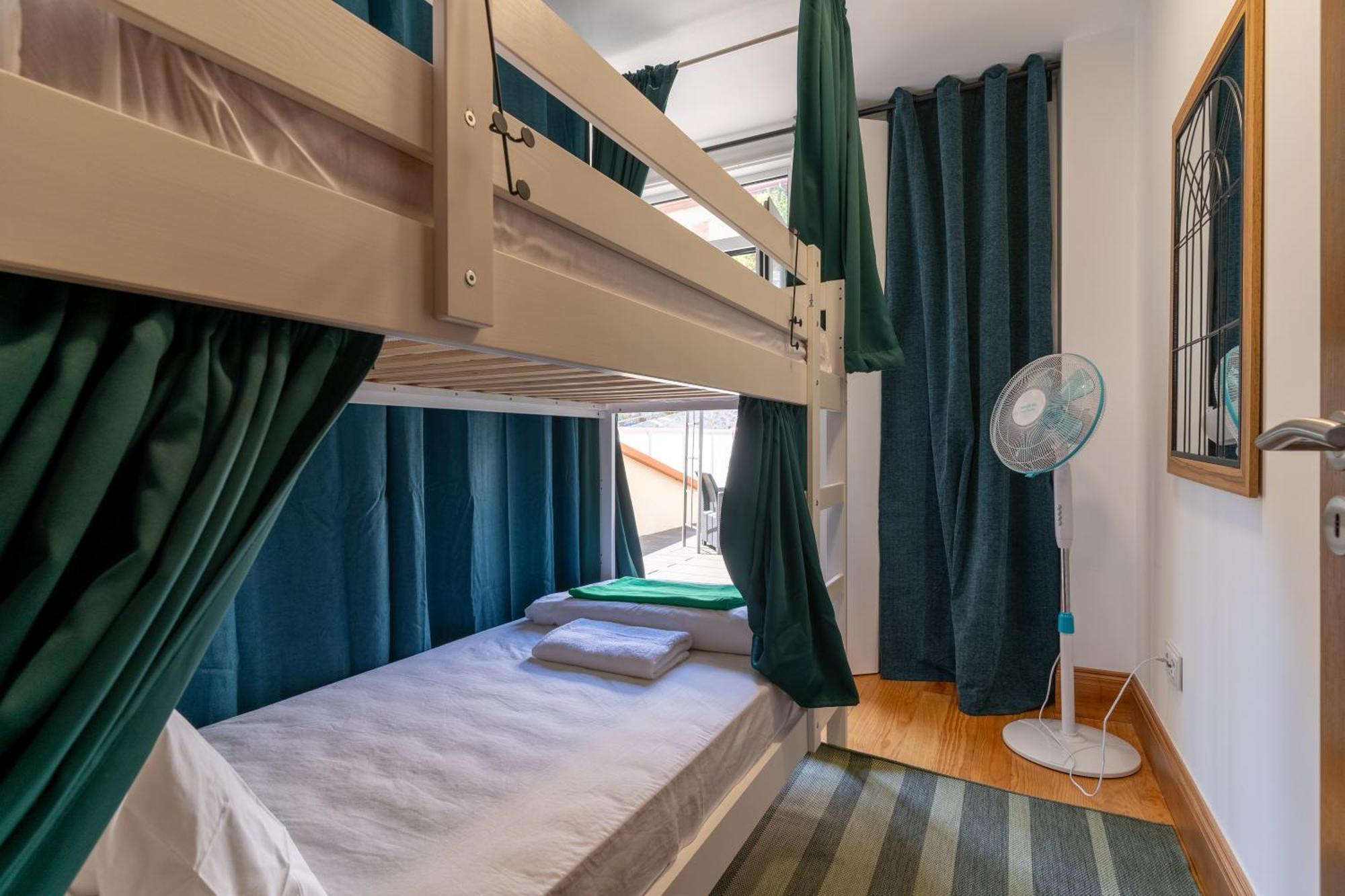 Cozy Nest Hostel Porto Kültér fotó